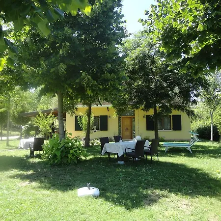 فندق مبيت وإفطار Casa Monte Albano 3*